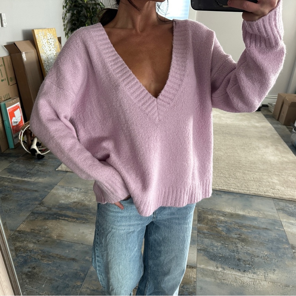 NWOT Superdown Joyce Deep V Sweater in Lavender